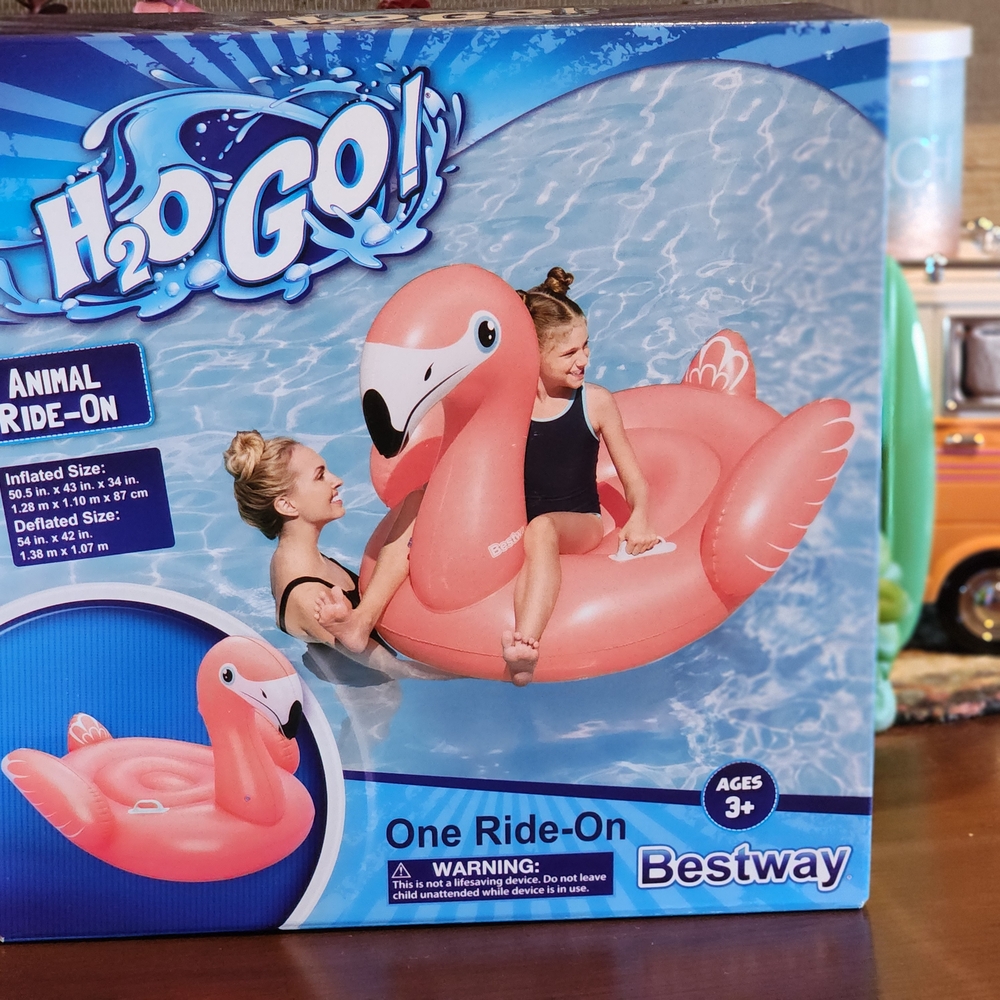 Pink Flamingo Pool Float - NEW in Box - Picture 8 of 9